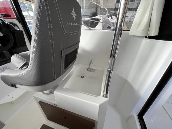 Jeanneau Merry Fisher 695 SPORT SERIE 2 2 PUERTAS brand new for sale